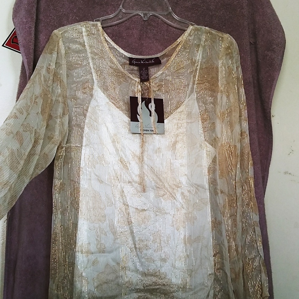 Gloria Vanderbilt woven top